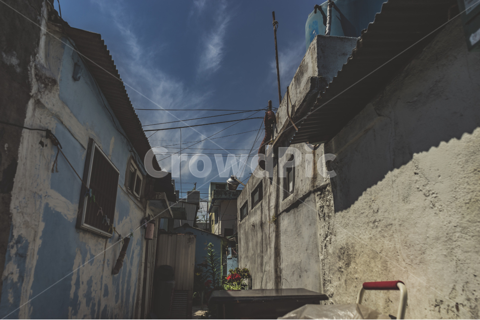 부산,범일동,골목,달동네,재개발,골목길,주택,하늘,구름,감성,busan,alley,sky,cloud,골목길,alley,빈티지사진,빈티지느낌,빈티지감성,vintage