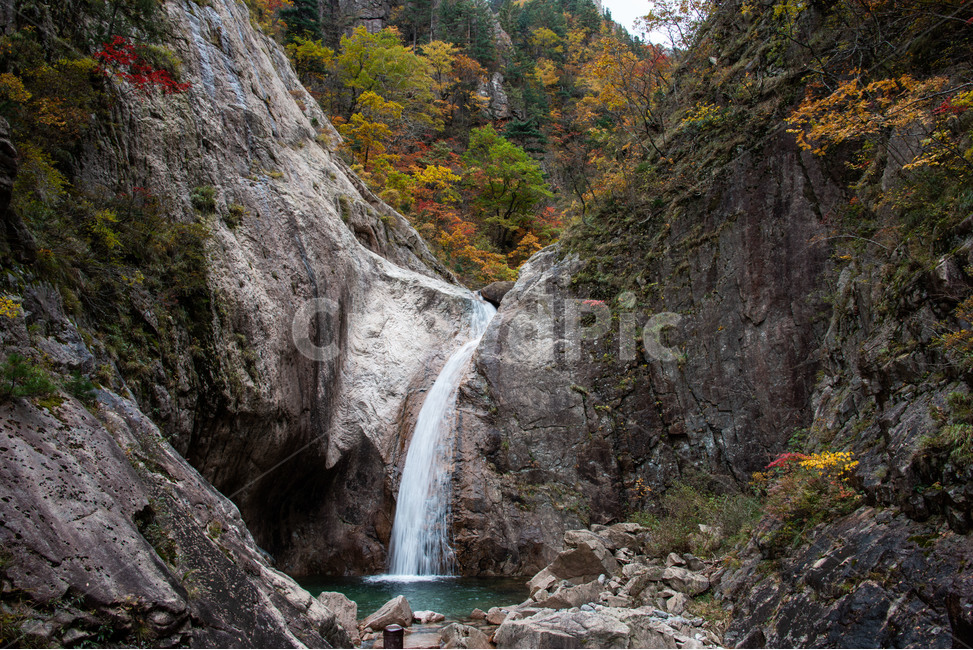 설악산,국립공원,가을,단풍,천당폭포,천불동계곡,옥빛소,가을,계절,fall,autumn,season,자연,풍경,nature,landscape,한국자연풍경,한국자연경관,korea nature landscape,river,강,outdoors,옥외,water,물,waterfall,폭포