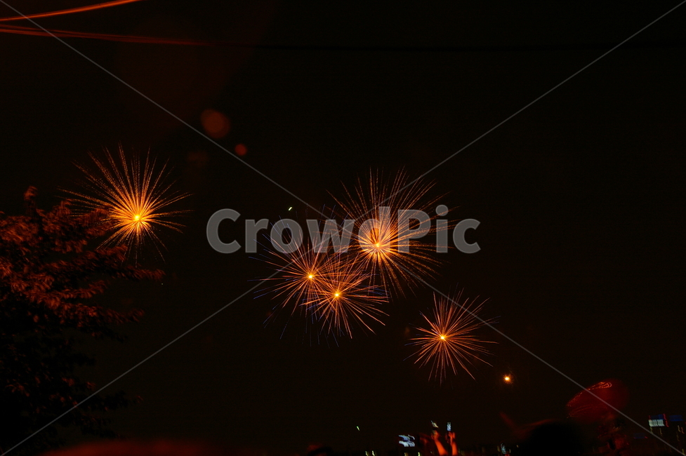 sky,outdoors,night,fireworksfestival,fireworks festival,fireworks,emotional photo,firecrackers