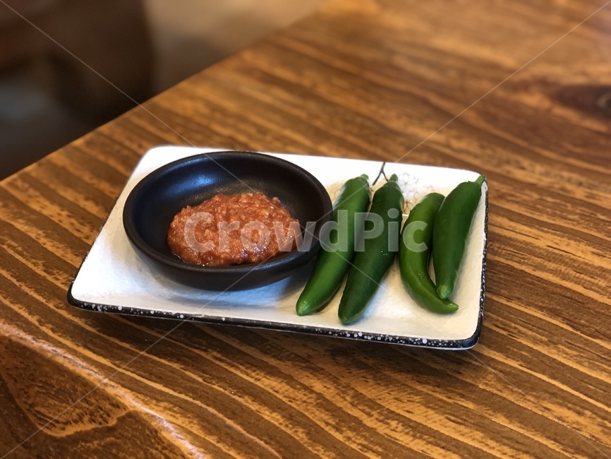 쌈장,고추,밑반찬,식당반찬,초록고추,쌈채소,음식,식재료,요리,food,cook,meal,dishes,food reserves,한식,한국음식,한국요리,korean food,korean dishes,korean meal,korean cook