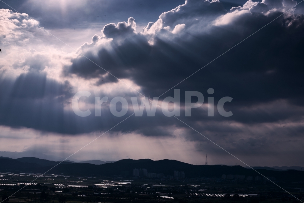구름,빛내림,하늘,풍경,먹구름,웅장함,하늘빛,흐림,자연,풍경,nature,landscape,weather,날씨,outdoors,옥외,cloud,cumulus,적운,sky