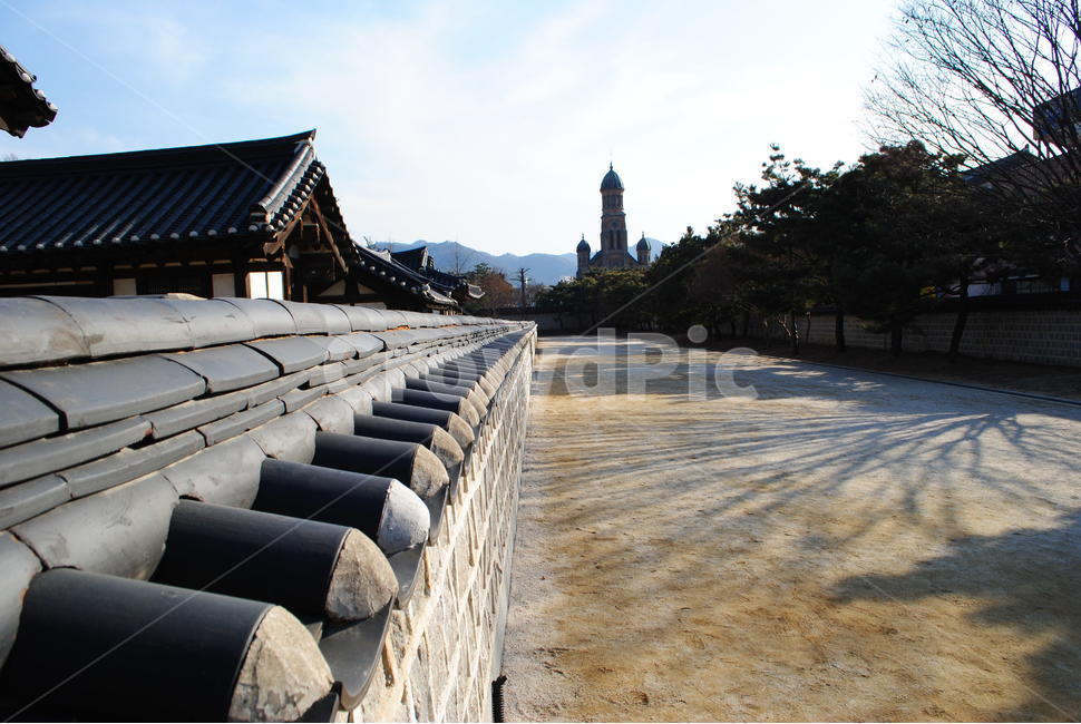한옥마을,한옥,하늘,구름,sky,길,한국전통,한국문화,korean traditional,korean culture,건축물,건물외관,exterior,building,structure,architecture,construction