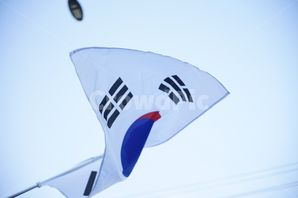 우리나라,대한민국,태극기,하늘,건곤감리,파랑,빨강,검정,조국,나라사랑,민족,한민족