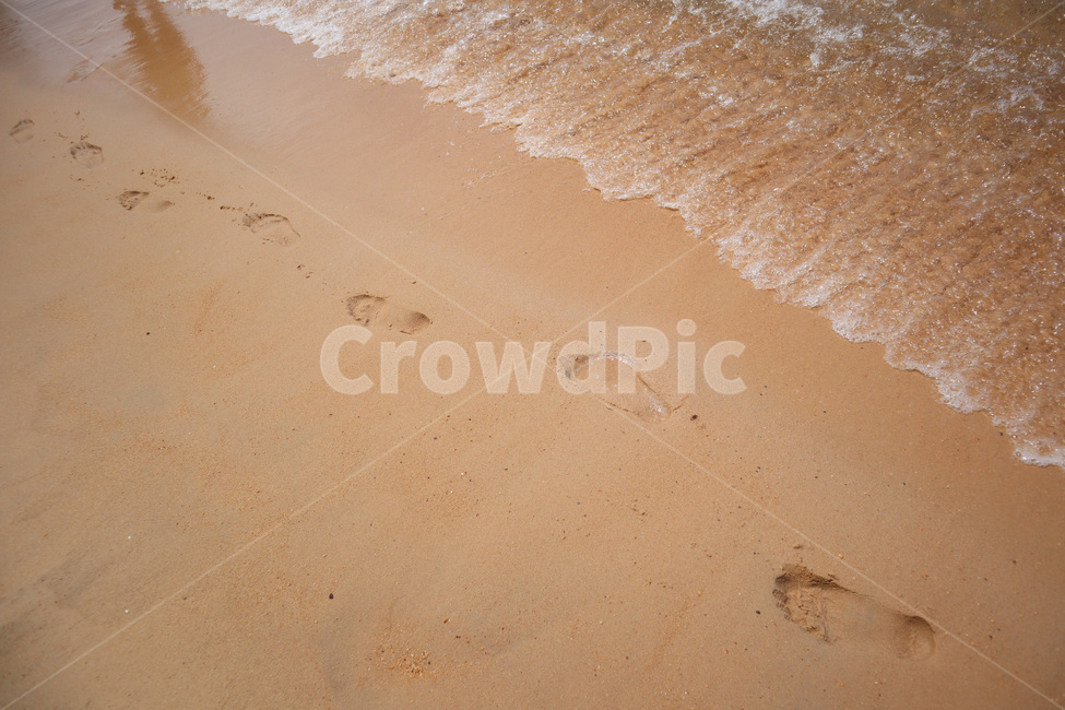 해변,발자국,모래발자국,파도,sand,모래,outdoors,자연,nature,바다,물가,footprint,footstep,track,step,path,follow,흔적,trace,trail,경로,길,발자취,자욱,자국,해변,바다,beach,sea
