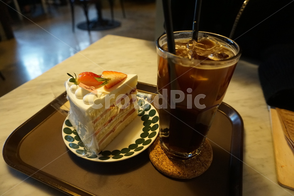 케이크,커피,카페,데이트,아메리카노,음식,식재료,요리,food,cook,meal,dishes,food reserves,빵,bread,디저트,간식,후식,dessert,snack,커피,카페,coffee,cafe