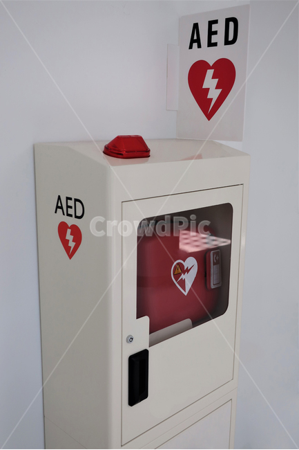 제세동기,aed,응급,심장마비,환자,자동,처치,심장,마비,충격,심폐,소생술,흉부,휴대용,인명,대비,기증,소방,구급,구급차,긴급,안전,심정지,생명,장치,의료,의학,병원,medical,hospital,clinic,사물,물건,오브젝트,thing,object,matter