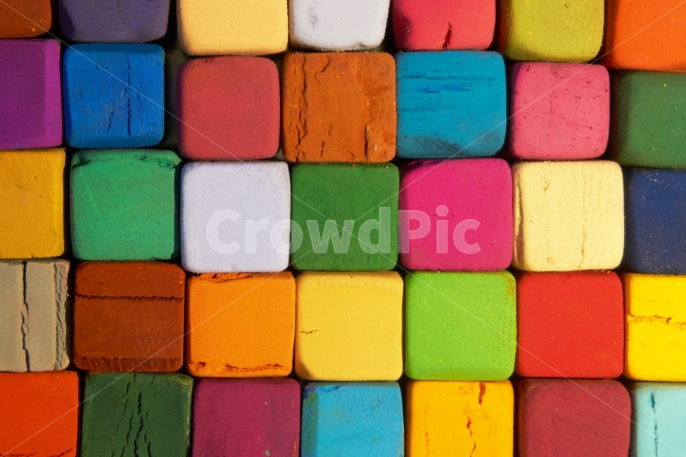 무지개,파스텔,쌓여있는,colorful,미술도구,미술,도구,빨강,주황,노랑,초록,파랑,남색,보라,rainbow,artist,art,블럭,네모,예술,art,색깔,색상,색채,색감,color sense,color sensitivity,feeling of color,사물,물건,오브젝트,thing,object,matter