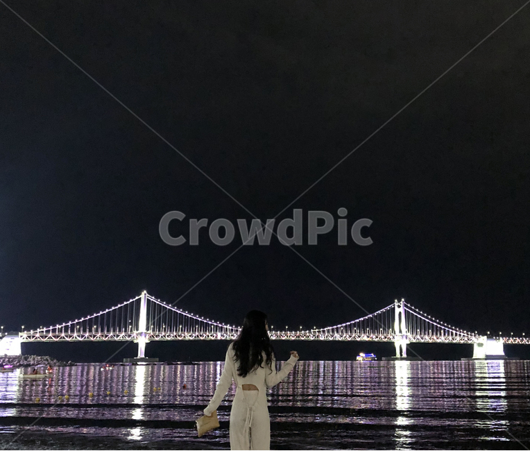 다리,bridge,여자뒷모습,밤바다,밤하늘,밤다리,밤풍경,감성,바다