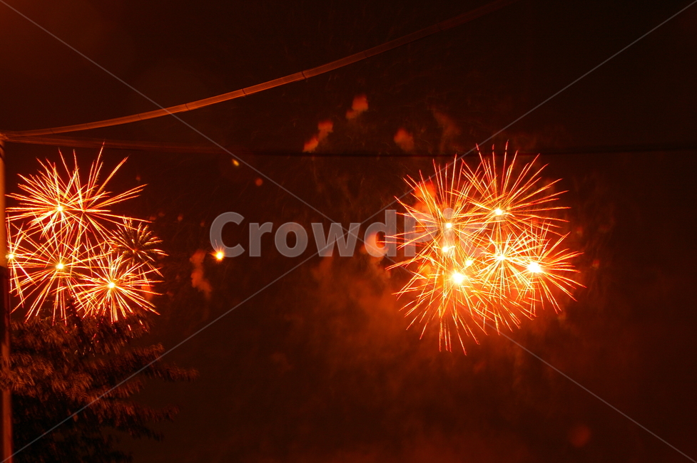 sky,outdoors,night,fireworksfestival,fireworks festival,fireworks,emotional photo