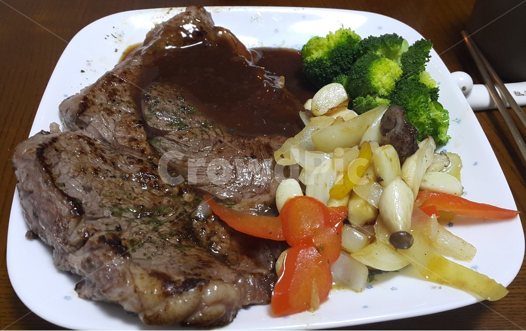 스테이크,한우,안심,등심,홈메이드,음식사진,먹스타그램,오늘의메뉴,맛집,맛집추천,음식기록,일상기록,푸드스타그램,음식스타그램,미식,한끼식사,외식메뉴,집밥,요리사진,플레이팅,푸짐한한상,맛있는한끼,식사시간,맛집투어,먹방,식단관리,야식,점심메뉴,저녁메뉴,간식타임,푸드사진,일상공유,음식취향,한식양식,음식,식재료,요리,food,cook,meal,dishes,food reserves,육류,고기,meat,양식,서양음식,서양요리,western food,western dishes,western meal,western cook