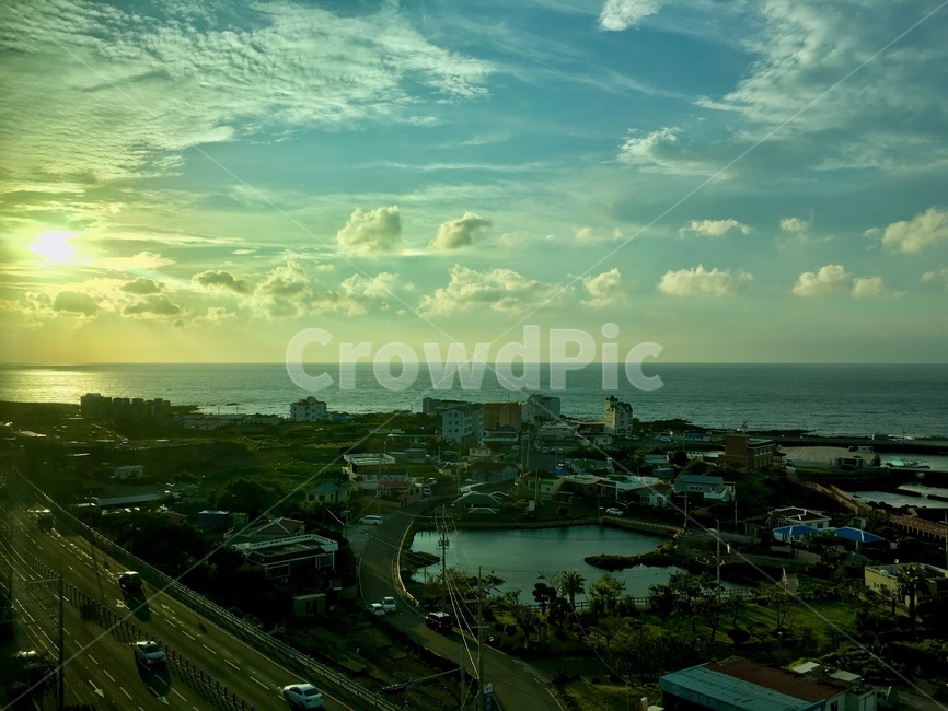제주,애월,바다,항구,바다풍경,도시풍경,호텔뷰,노을,해질녘,jeju,aewol,sea,port,landscape,city,hotelview,sunset,하늘,구름,sky,cloud,oceanview,오션뷰,한국,한국자연풍경,한국자연경관,korea,korealandscape,koreanaturelandscape,시골,마을,풍경,landscape,country,rural,town