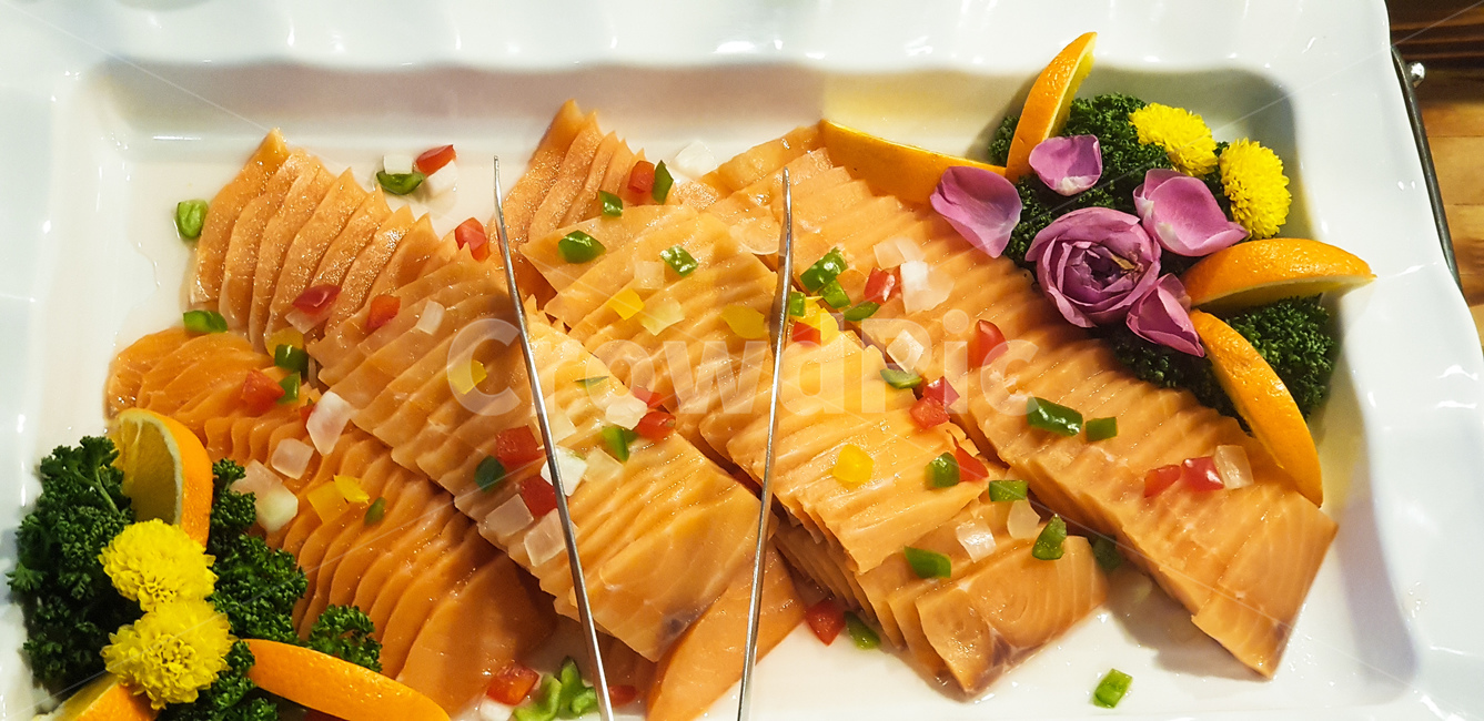 연어,부페,뷔페,식사,점심,음식,식재료,요리,food,cook,meal,dishes,food reserves,수산물,해산물,fishery products,seafood