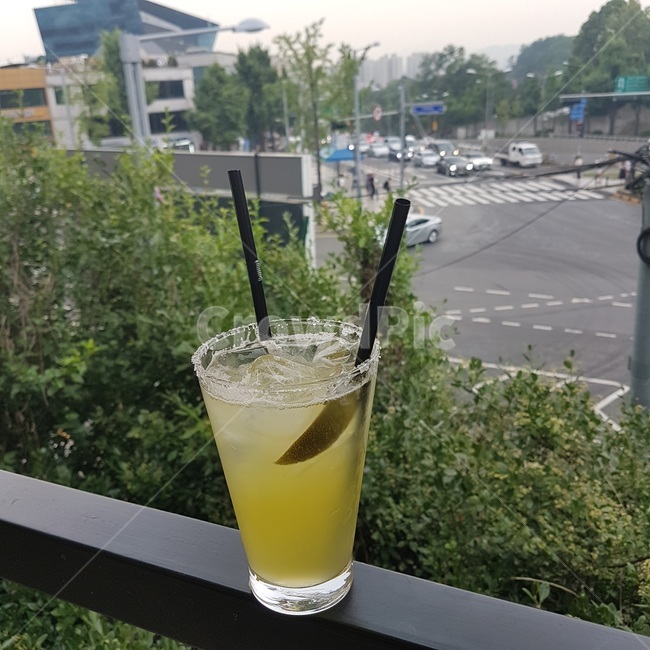beverage,drink,칵테일,cocktail,데이트,마실것,alcohol,알코올,음주,레몬에이드