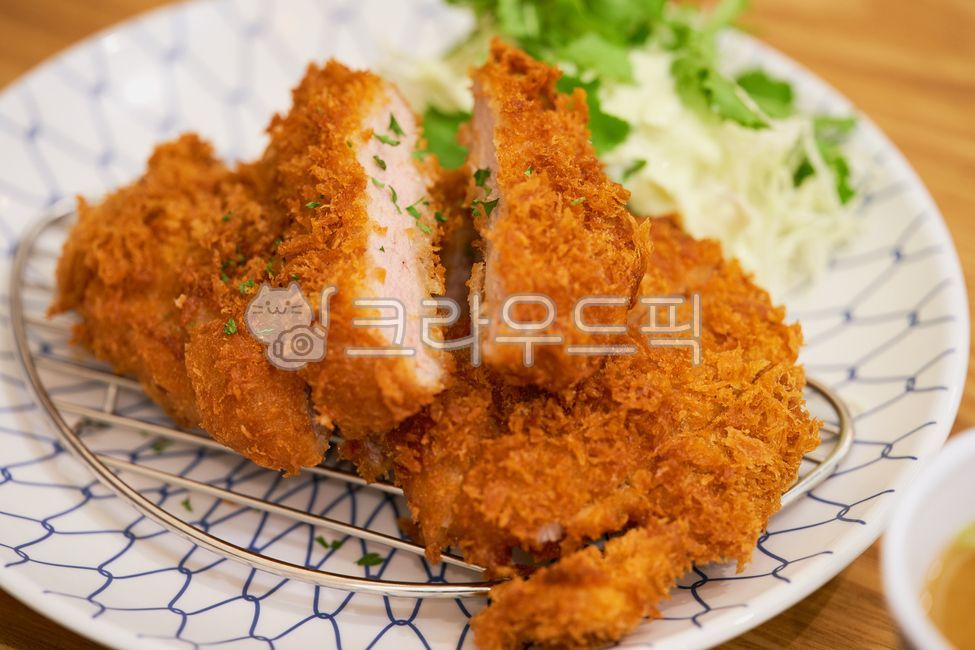 Pork cutlets,fried food,cook,meat,cooking,pork,food