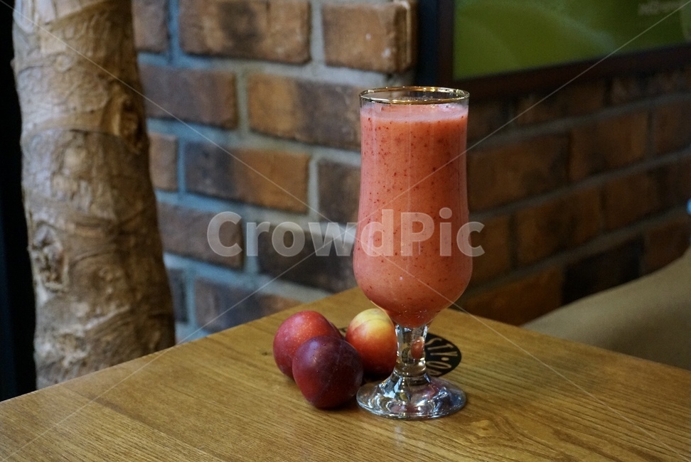 생과일주스,자두,자두주스,카페,음료,음료수,drink,beverage