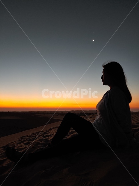 nature,자연,outdoors,sky,하늘,새벽,dusk,황혼,redsky,붉은하늘,sunset,일몰,dlfcnf,sunrise,human,인간,person,사람,사막,desert,사람,인물,인간,human,person