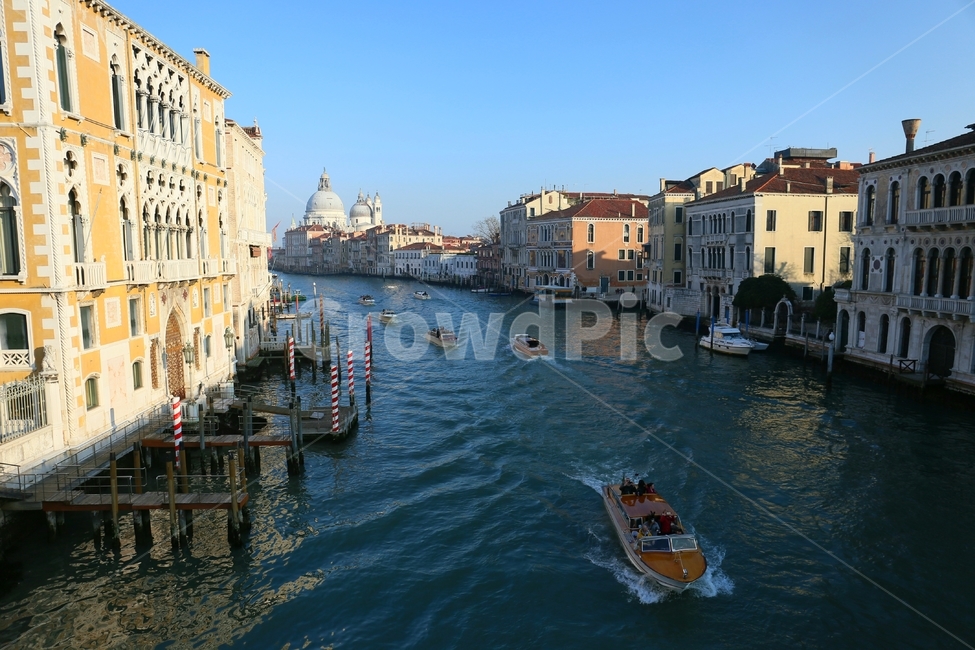 venice,waterways,boats,베니스,수로,교통수단,도시,풍경,city,landscape,해외,외국,세계,foreign,oversea,world,세계도시풍경,해외도시풍경,외국도시풍경,world cityscape,vehicle,차량,transportation,교통,watercraft,선박,water,물