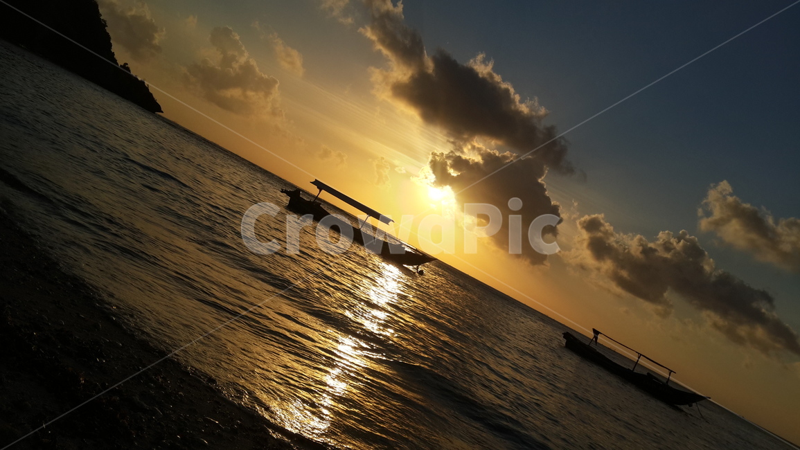 인도네시아,발리,해변,석양,일몰,해변석양,바다석양,황혼,바다,배,indonesia,bali,balisunset,발리석양,dusk,twilight,sea,ship,nature,자연,대양,ocean,boat,보트,sunset,sunlight,햇빛,light,sky,구름,하늘,cloud,clouds,silhouette,실루엣,자연,풍경,nature,landscape,실루엣,그림자,silhouette,shadow,flare,플레어,빛