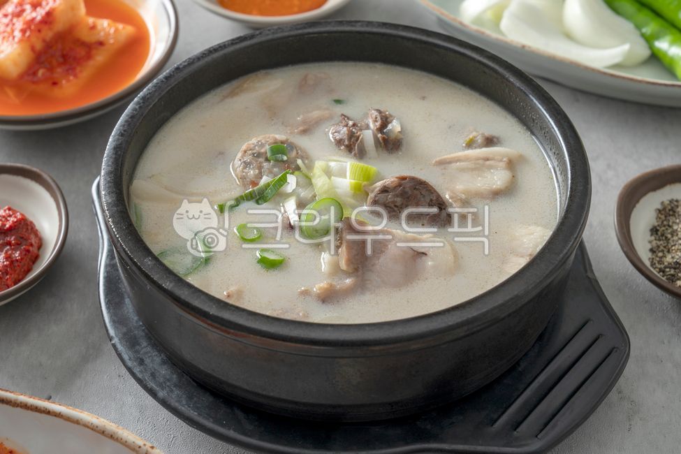 stew,plate,bowl,food,Sundaeguk,meal,dish,Korean food,koreanfood