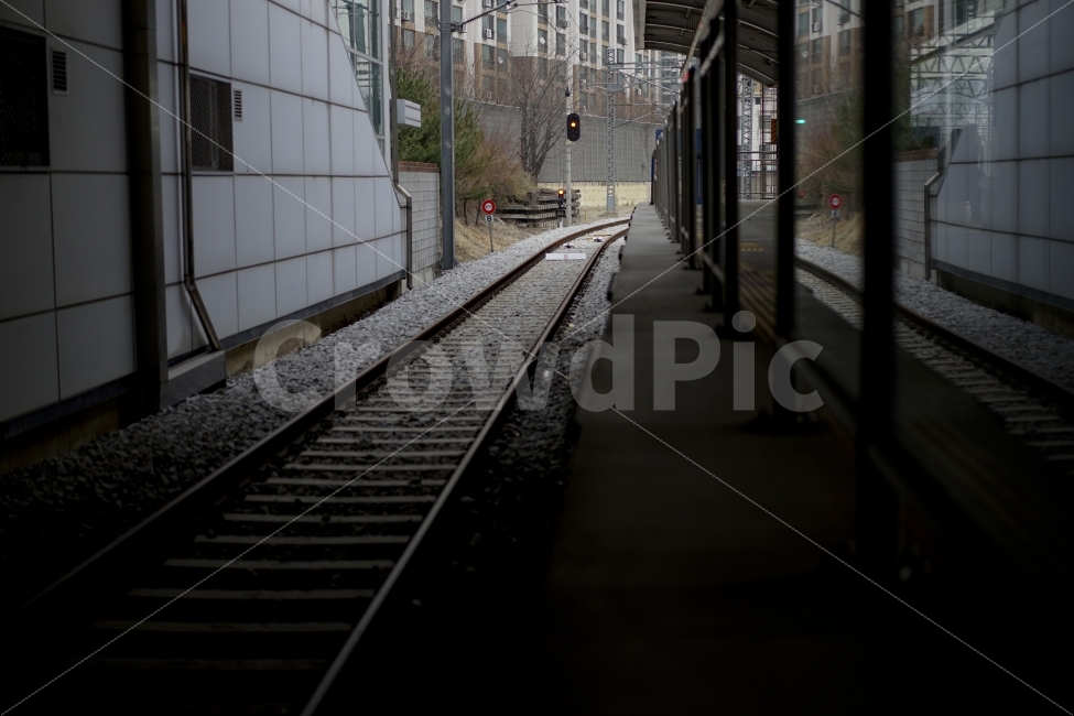 railroad,rail,picnic,train track,flutter,subway,train road,Emotion,travel,depart,train,traffic