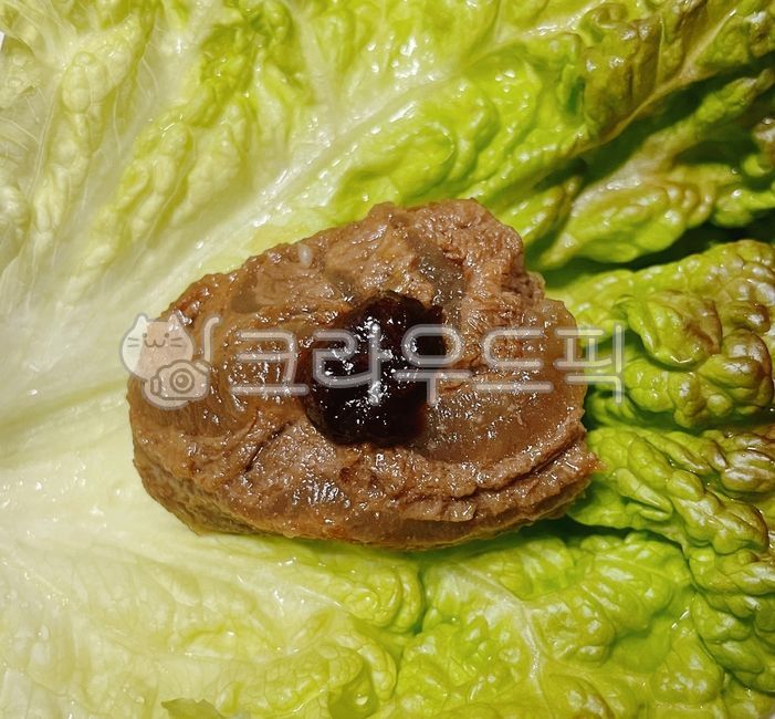 Ssam vegetables,beef,cow,chili pepper paste,wrapping,vegetable,lettuce,food,meal,Lettuce,Arongsae Seasoned Steamed Rice,meat,Arongsaejjim,Steamed,A long incident