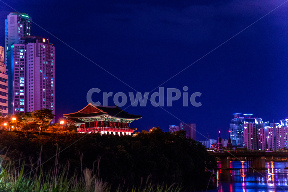 울산,울산야경,태화루,울산태화강,태화강,야경,밤,풍경,nightscape,night,landscape,도시,city,한국도시풍경,한국도시경관,korea cityscape,한국전통,한국문화,korean traditional,korean culture,건축물,건물외관,exterior,building,structure,architecture,construction,건물