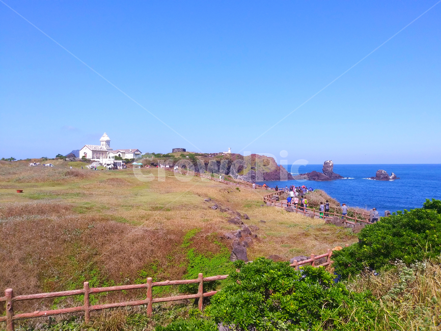 nature,자연,outdoors,옥외,제주도,섭지코지,jejudo,바다,암석,rock,sea,하늘,푸른색,기암괴석,관광지,낮,화창한쾌청한,청명한,물sky,blue,water,dat,sunshine,제주도,jeju,jeju island
