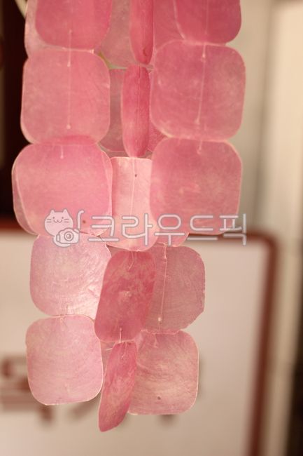 motherofpearl mobile,mobile,suncatcher,clammobile