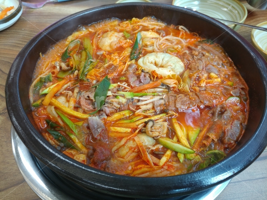 음식,찌개,전골,만두전골,요리,음식,식재료,요리,food,cook,meal,dishes,food reserves,한식,한국음식,한국요리,korean food,korean dishes,korean meal,korean cook