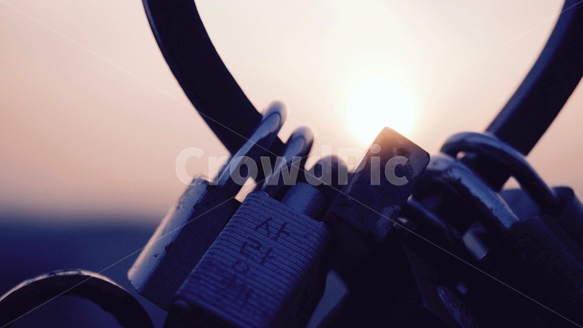 사랑,사랑해,열쇠,일몰,사랑열쇠,사랑의열쇠,잠금,약속,노을,태양,석양,저녁,한국,다양한,감성,빛,사물,물건,오브젝트,thing,object,matter