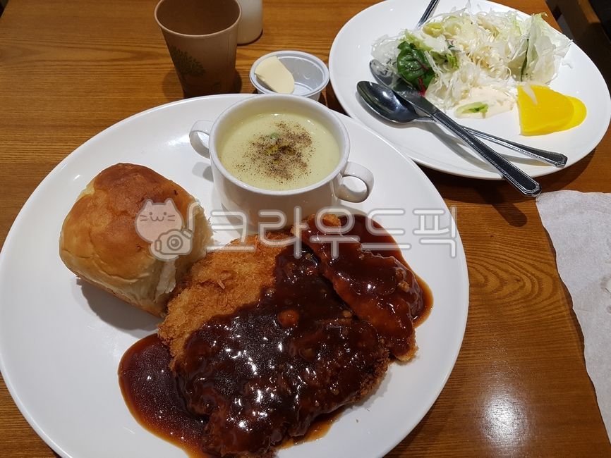 soup,Tonkatsu sauce,Pork cutlets,Fried pork,restaurant,pork cutlet,Pork Cutlet,Light Western food,mukbang,Old pork cutlet,Pork cutlet set