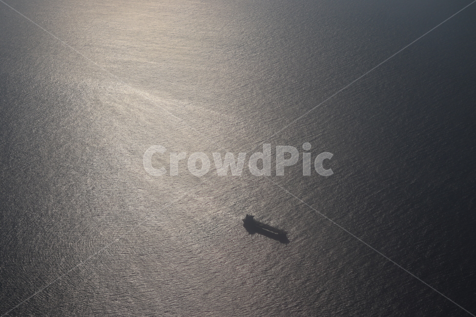 바다,배,적막한,sea,ship,alone,교통,교통수단,traffic,transportation