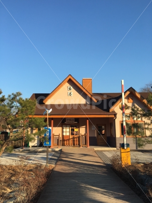 일상,기차역,하늘,색감,풍경,배경,감성사진,화본역,교통,교통수단,traffic,transportation,building,건물