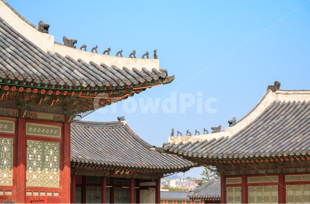 궁궐,지붕,한옥,잡상,처마,담청,기와지붕,추녀마루,토우,장식,기와장식,어처구니,전통,문화,역사,문화유산,궁전,용상,인형,한국전통,한국문화,korean traditional,korean culture,랜드마크,landmark,tourist attraction,한국랜드마크,한국관광지,한국명소,korea landmark,korea tourist attraction,건축물,건물외관,exterior,building,structure,architecture,construction