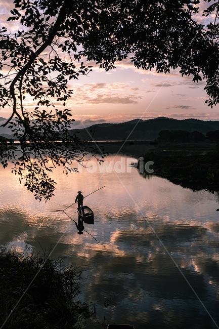 물,water,outdoors,옥외,nature,실루엣,그림자,silhouette,shadow