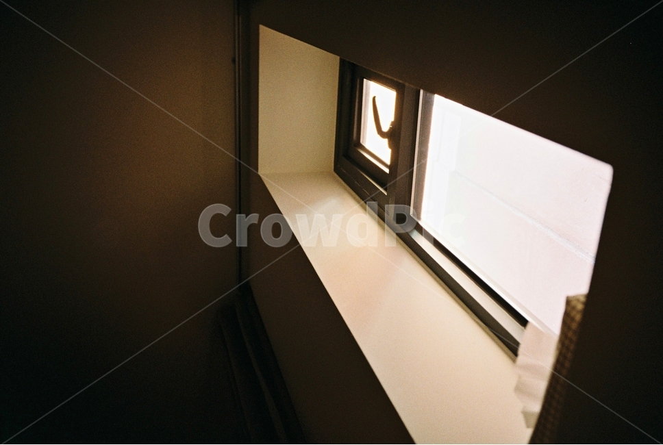 창문,방,그림자,빛,역광,실내,window,windows,room,shadow,light,sunny,침실,filmphotography,감성,감성,sensible,feeling,인테리어,실내디자인,interior design