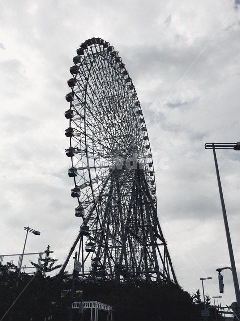 관람차,흑백,gloomy,amusementpark,놀이공원,sightseeing,놀이공원,놀이동산,놀이터,amusement park,playground