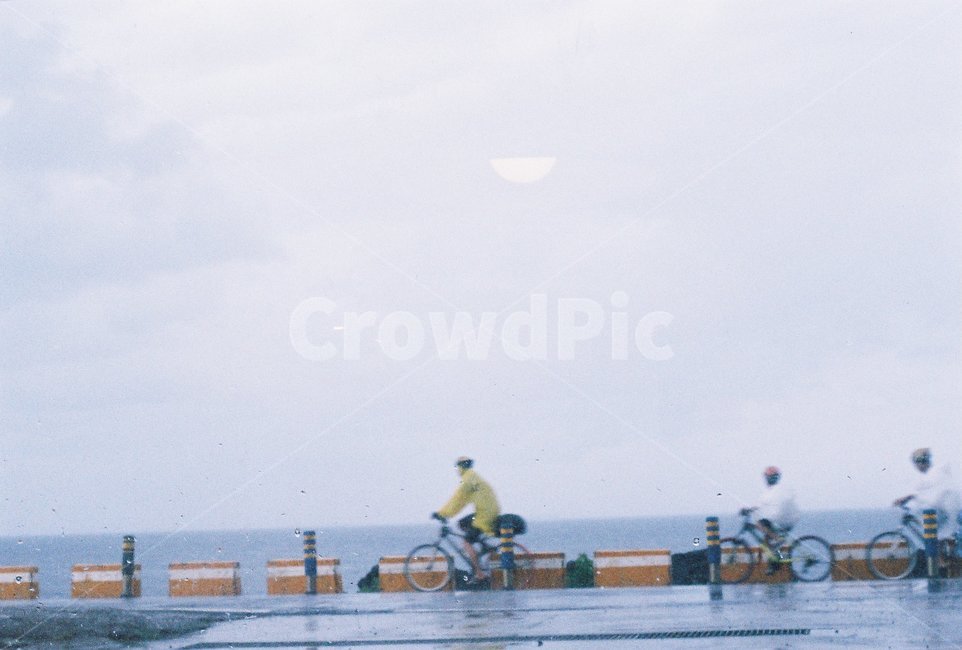 human,인간,bicycle,자전거,bike,비오는날,필름사진,감성사진,여행,여행,휴가,traveling,vacation,trip,비,비오는날,rain,rainy