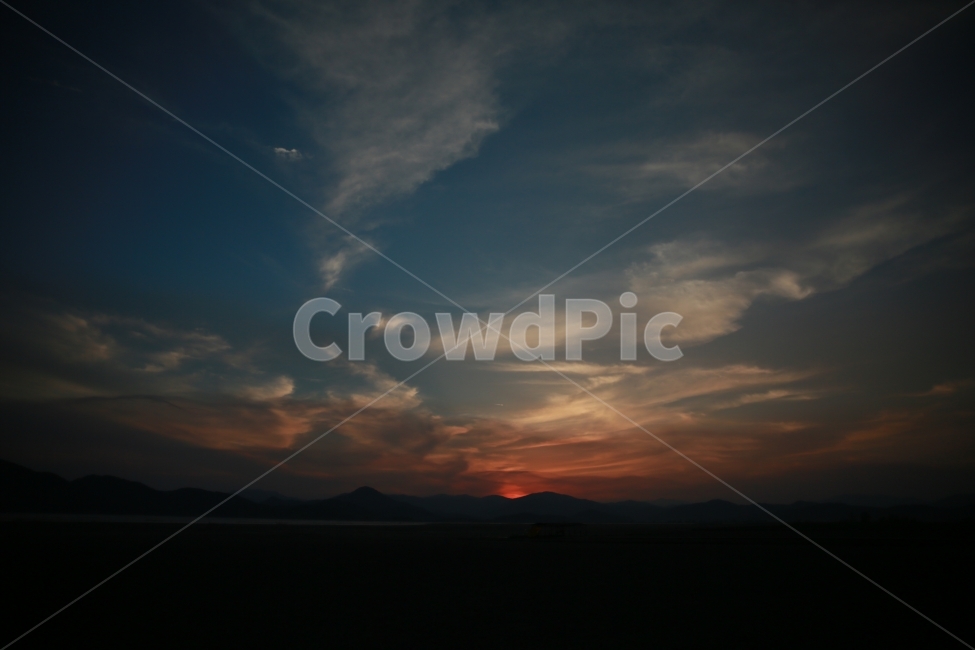 하늘,풍경,산책,붉은노을,오막삼,취미,자연,풍경,nature,landscape,outdoors,옥외,sky,dusk,황혼,sunset,일몰,red sky,붉은 하늘,dawn,새벽