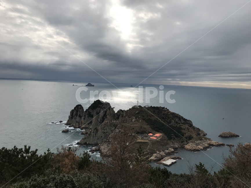 자연,바다,통영,겨울바다,통영바다,풍경,자연,풍경,nature,landscape,한국자연풍경,한국자연경관,korea nature landscape,promontory,곶,land,땅,outdoors,옥외,shoreline,해안선,water,물,sea,ocean,대양