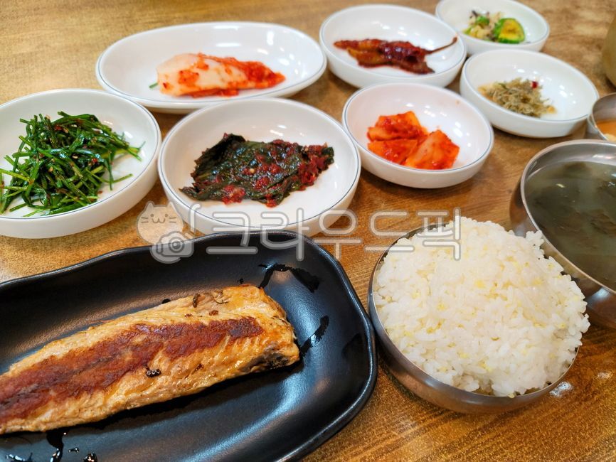 Formally,Grilled fish set meal,seafood,grilledfish,grilledmackerel,Grilled whelk set meal,Grilled Fish,food,Hanjeongsik,Korean food,fish,Mackerel Set Meal,Grilled Mackerel,koreanfood