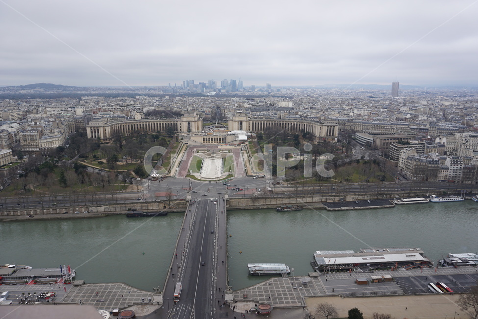 프랑스,파리,풍경,강변,조망,유럽,도시,풍경,city,landscape,랜드마크,landmark,tourist attraction,해외,외국,세계,foreign,oversea,world,세계도시풍경,해외도시풍경,외국도시풍경,world cityscape,세계랜드마크,해외랜드마크,외국랜드마크,world landmark,world tourist attraction,outdoors,옥외,경치,nature,자연,scenery,road,도로,intersection,교차로