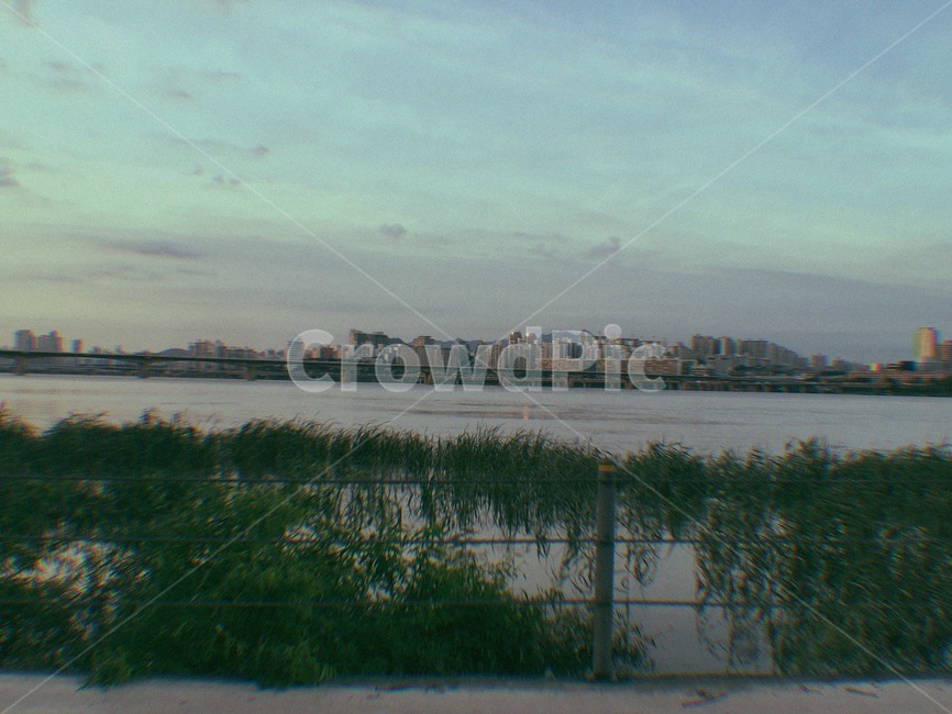 하늘,한강,잔디,필름사진,필름카메라,빈티지사진,도시,풍경,city,landscape,한국도시풍경,한국도시경관,korea cityscape,nature,자연,land,땅,outdoors,옥외,water,물