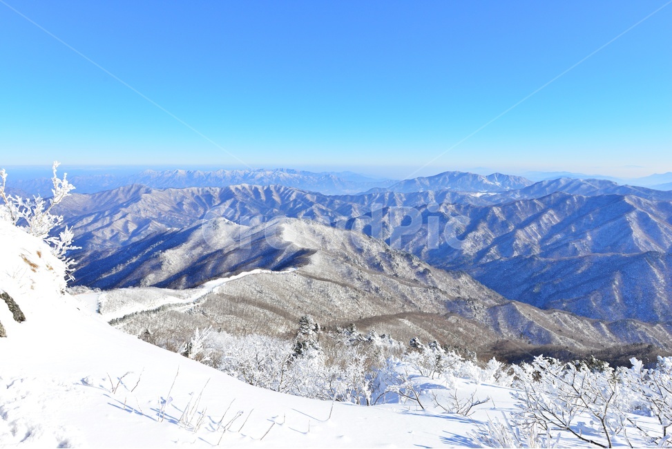 mountain,산,nature,자연,outdoors,옥외,landscape,경치,scenery,풍경,mountainrange,산맥,snow,눈,덕유산,설천봉,향적봉,중봉,상고대,덕유산설경,겨울,계절,설경,겨울,계절,winter,season,자연,풍경,nature,landscape,한국자연풍경,한국자연경관,korea nature landscape