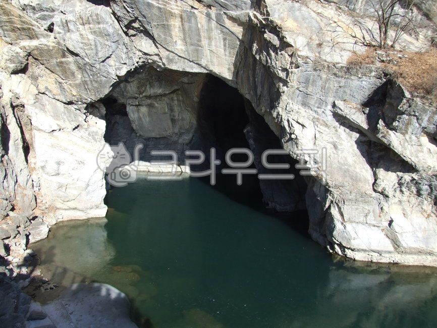 Natural Monument No 147,bed,,bottom landform,natural,nature,Toorunae,palaeozoic,monument,Gangwondo,Paleozoic strata,No 147,national geopark,geopark,Taebaek,geological attractions,phrase,147,natural monument,Gangwon Paleozoic National Geopark,Hwang Jicheon