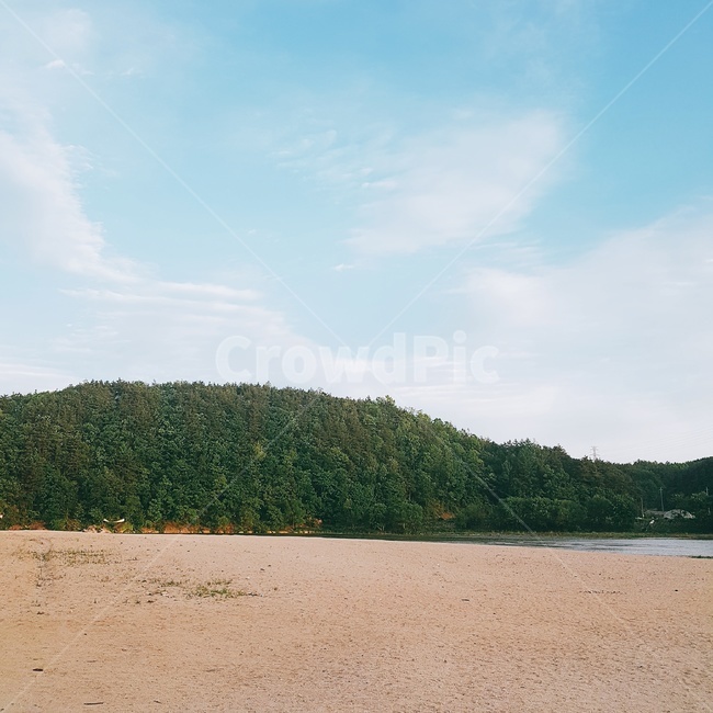 하늘,푸른,예쁜,맑은,구름,안정,자연,풍경,nature,landscape,land,땅,outdoors,옥외,ocean,대양,sea,바다,water,물,shoreline,해안선,ground,바닥