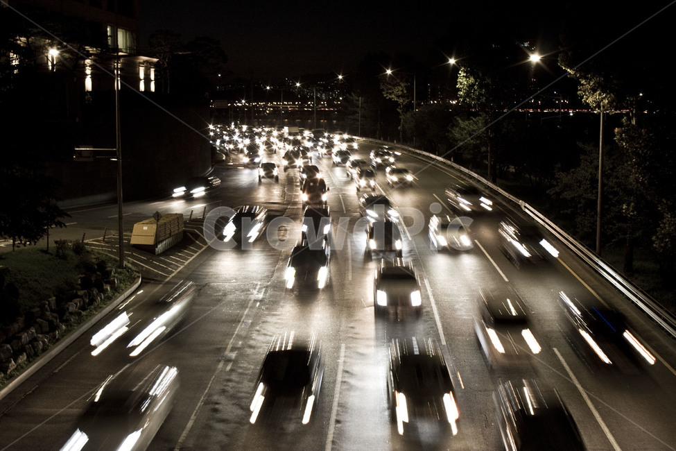 도시,교통,자동차,도로,가로등,승용차,road,automobile,고속도로,freeway,car,차,transportation,차량,vehicle,직장인,퇴근,출근,배경화면,바탕화면,야경,밤,풍경,nightscape,night,landscape,교통,교통수단,traffic,transportation