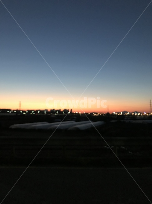 노을,초점,하늘,밤,감성,야경,밤,풍경,nightscape,night,landscape,nature,자연,outdoors,옥외,sky,dusk,황혼,sunset,일몰,red sky,붉은 하늘,dawn,새벽