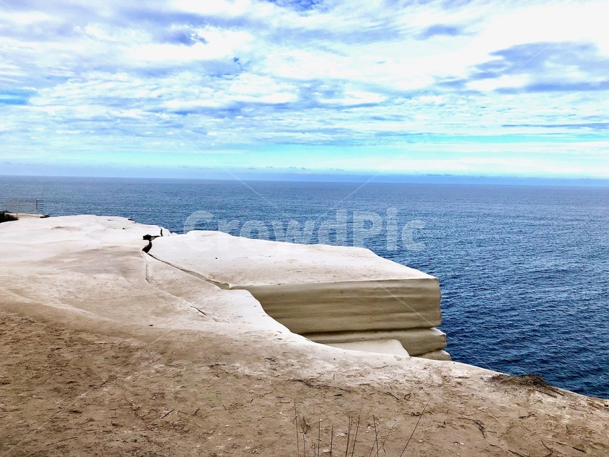 바위,바다,절벽,하늘,구름,자연,풍경,nature,landscape,해외,외국,세계,foreign,oversea,world,세계자연풍경,해외자연풍경,외국자연풍경,world nature landscape,outdoors,옥외,land,땅,scenery