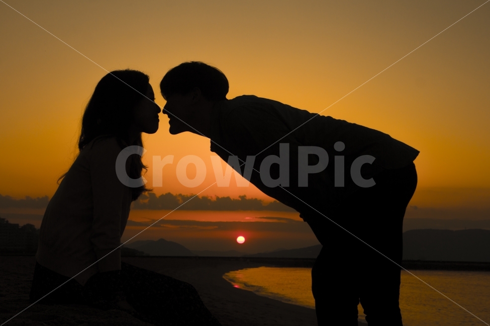 연인,커플,사랑,노을,실루엣,해변,바다,beach,sea,사람,인물,인간,human,person,연인,커플,사랑,lover,couple,감정표현,기분,feeling,emotion,인물실루엣,사람실루엣,character silhouette,human silhouette,연출,컨셉,콘셉,direction,concept,dusk,황혼,sky,하늘,nature,자연,sunset,일몰,dawn,새벽,red sky,붉은 하늘,outdoors,옥외,silhouette